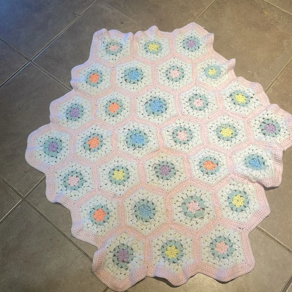 90s handmade crocheted  baby blanket with flower accents